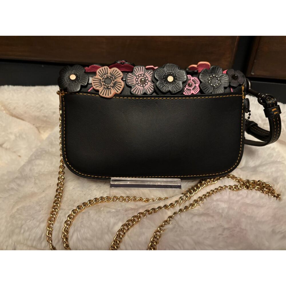 Gorgeous Coach tea rose stunning black pink gold, wristlet, crossbody - Picture 4 of 10